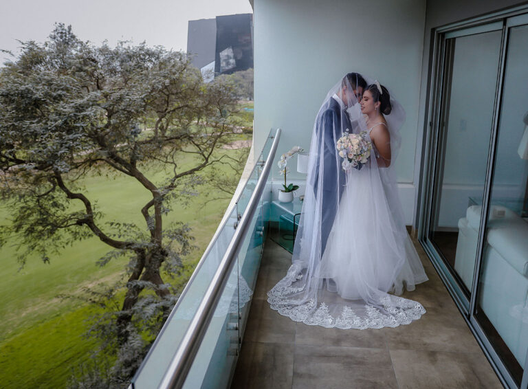 Renato y Olenka 279 77