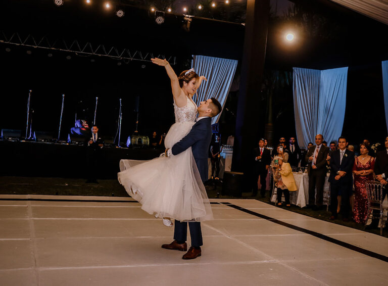 Renato y Olenka 281 79